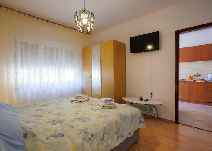 Beachfront Cozy Krk With Balcony - One Bedroom With Balcony *