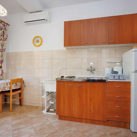 Beachfront Cozy Krk With Balcony - One Bedroom With Balcony Lejlighed *