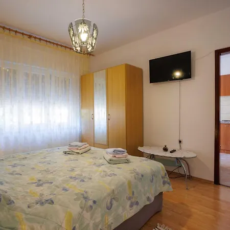 Beachfront Cozy Krk With Balcony - One Bedroom With Balcony *