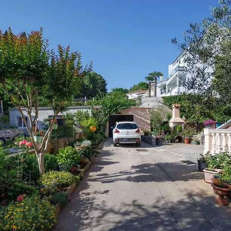 Beachfront Cozy Krk With Balcony - One Bedroom With Balcony Lejlighed Krk Town