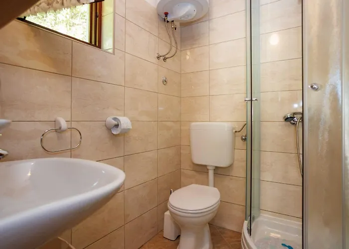 Beachfront Cozy Krk With Balcony - One Bedroom With Balcony * 크르크