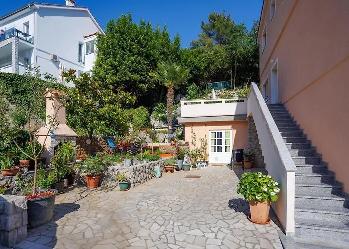 Beachfront Cozy Krk With Balcony - One Bedroom With Balcony 아파트 *